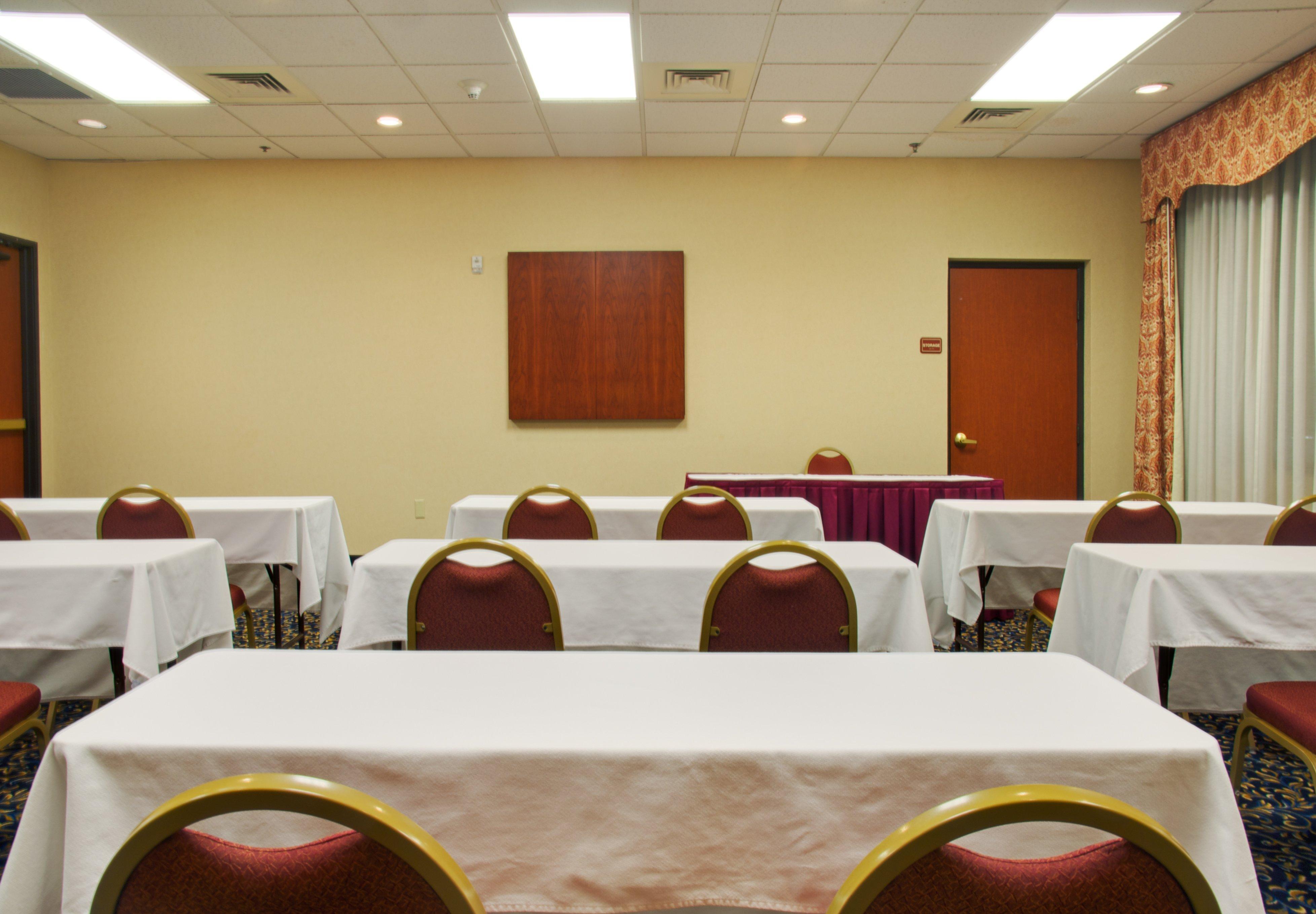 Holiday Inn Express & Suites Houston - Memorial Park Area By Ihg Exterior foto