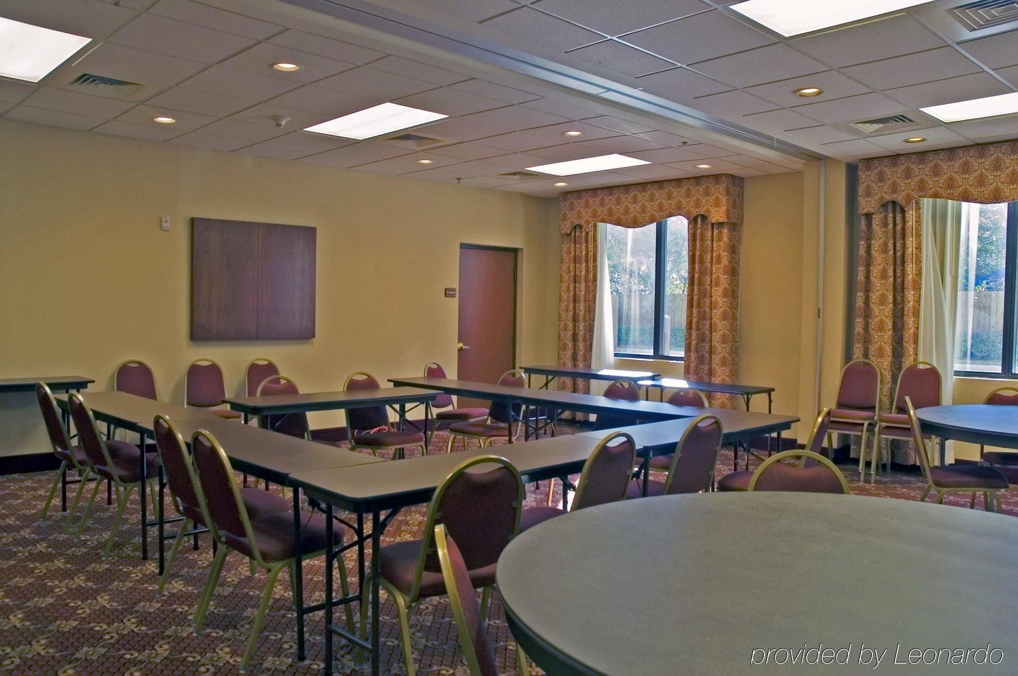 Holiday Inn Express & Suites Houston - Memorial Park Area By Ihg Exterior foto