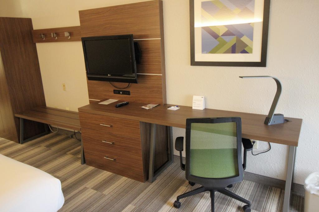 Holiday Inn Express & Suites Houston - Memorial Park Area By Ihg Exterior foto