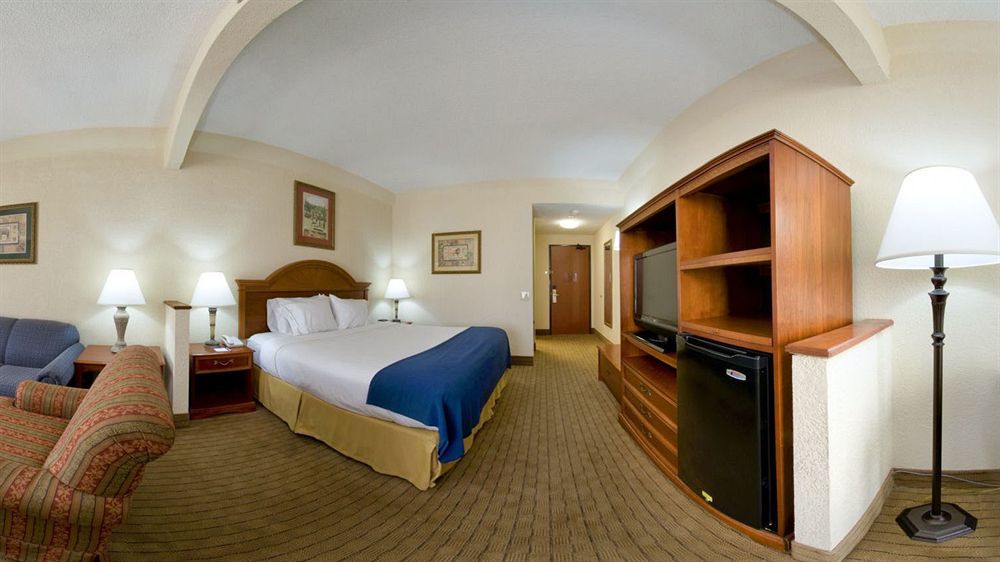 Holiday Inn Express & Suites Houston - Memorial Park Area By Ihg Exterior foto