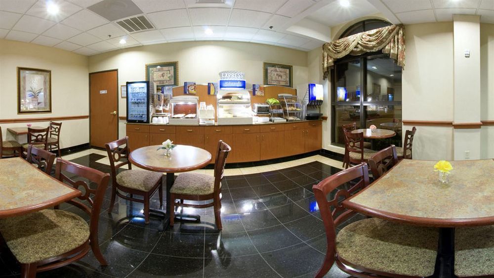 Holiday Inn Express & Suites Houston - Memorial Park Area By Ihg Exterior foto
