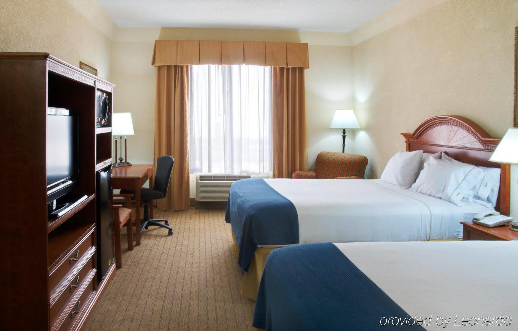 Holiday Inn Express & Suites Houston - Memorial Park Area By Ihg Habitación foto