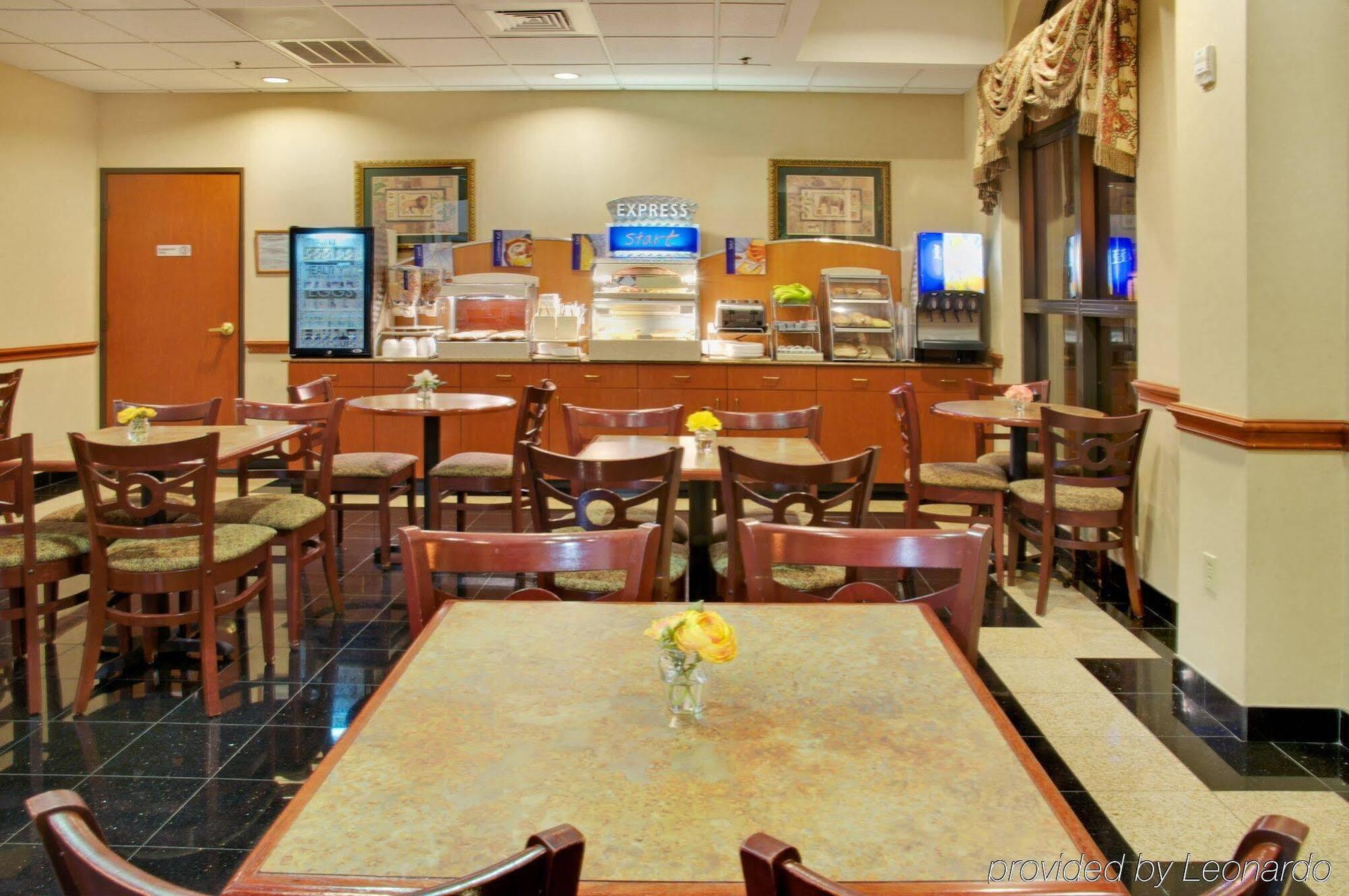 Holiday Inn Express & Suites Houston - Memorial Park Area By Ihg Exterior foto