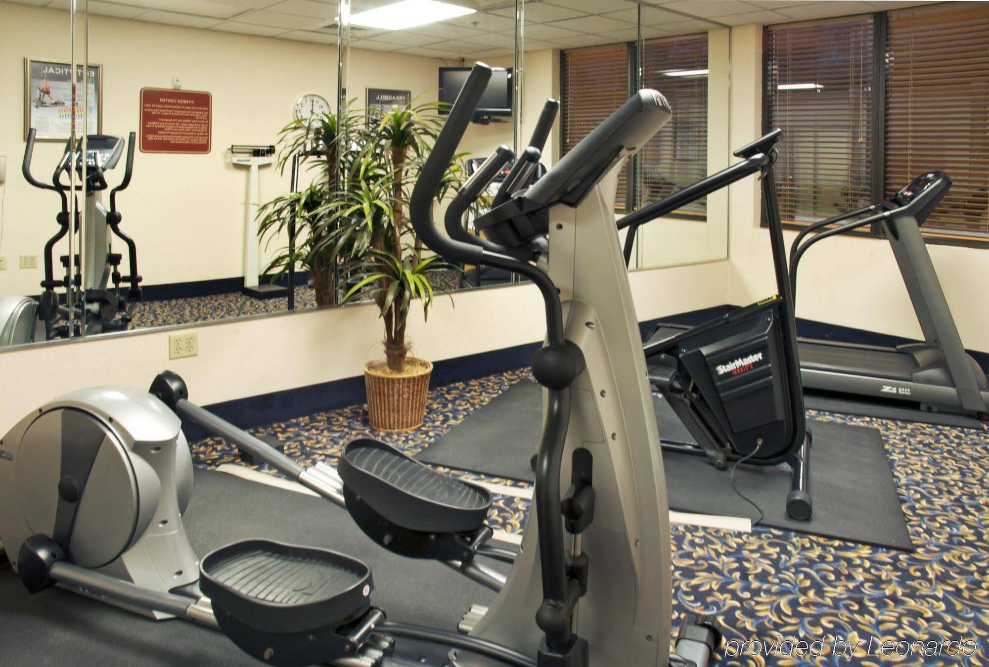 Holiday Inn Express & Suites Houston - Memorial Park Area By Ihg Exterior foto